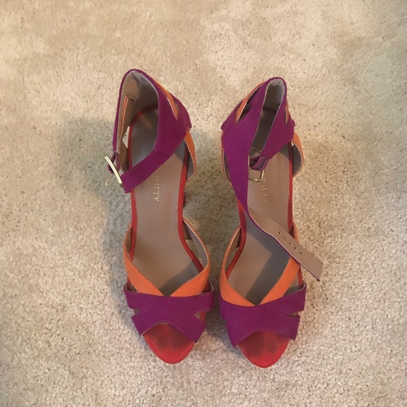 Sole Society color block heels - Picture 2 of 6